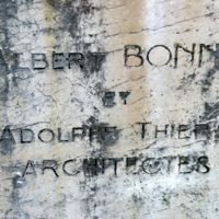 BONNE Albert Architecte sur le monument