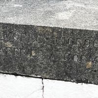 MOREL-DUCROCQ Marbrerie sur le monument