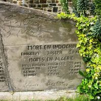 DERBRÉ Louis Sculpteur sur le monument