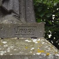 VAURY Maurice Sculpteur sur le monument