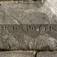 LE POTTIER H. Marbrier sur le monument