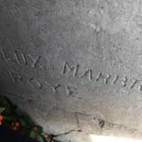 LESCUREUX Marbrier sur le monument