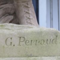 PERRAUD Georges Sculpteur sur le monument