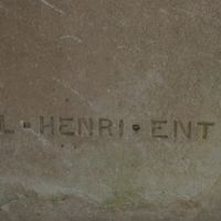 HENRI Pères et Fils Entrepreneurs Entreprise de pierres sur le monument