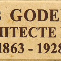 GODEFROY Jules Architecte sur le monument