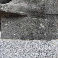 COLOMBEL Jean-Marie Sculpteur sur le monument