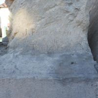 FOURCARAN J. Sculpteur sur le monument