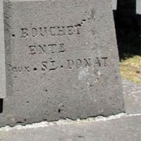 BOUCHET M. Entrepreneur sur le monument