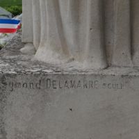 DELAMARE Raymond Sculpteur sur le monument