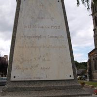 LE CLECH P. Marbrier sur le monument