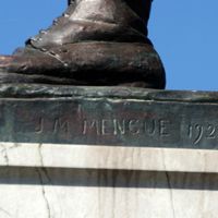 MENGUE Jean-Marie Sculpteur sur le monument