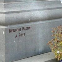 BOULOGNE-MASSIN Marbrier sur le monument
