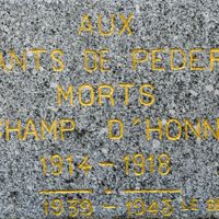 LE BESQUE Entrepreneur sur le monument