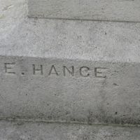 HANCE E. Marbrier sur le monument