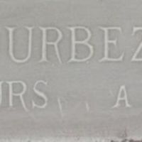COURBEZ et BOQUÉ Sculpteur sur le monument