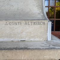 CONTI J. Sculpteur sur le monument