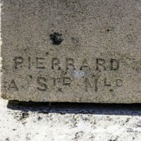PIERRARD Marbrier sur le monument